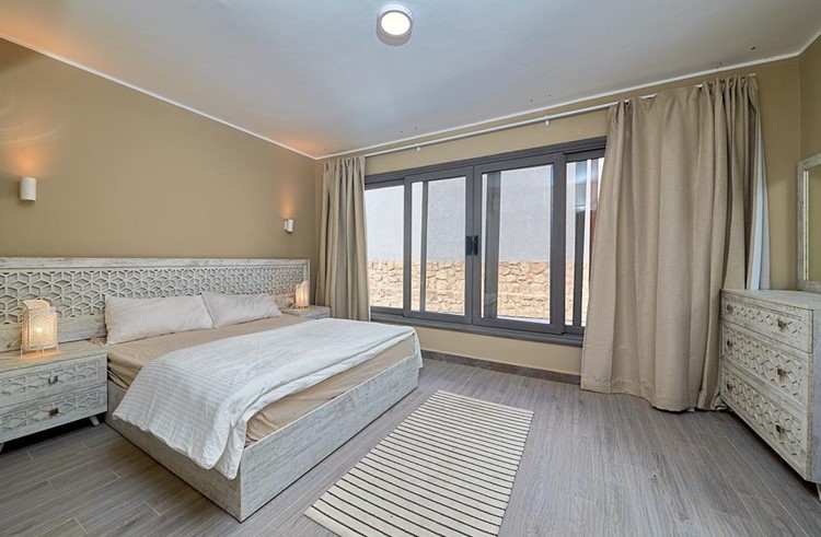 For Resale Townhouse Corner with Pool - 7
